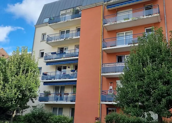 Le Majolique And Cozy Rouen